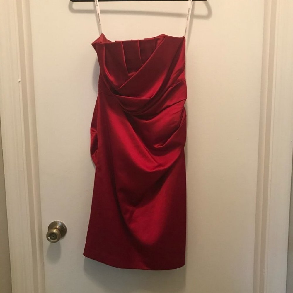 David’s Bridal Strapless Red Size 6 Short Bridesmaid draped Dress.